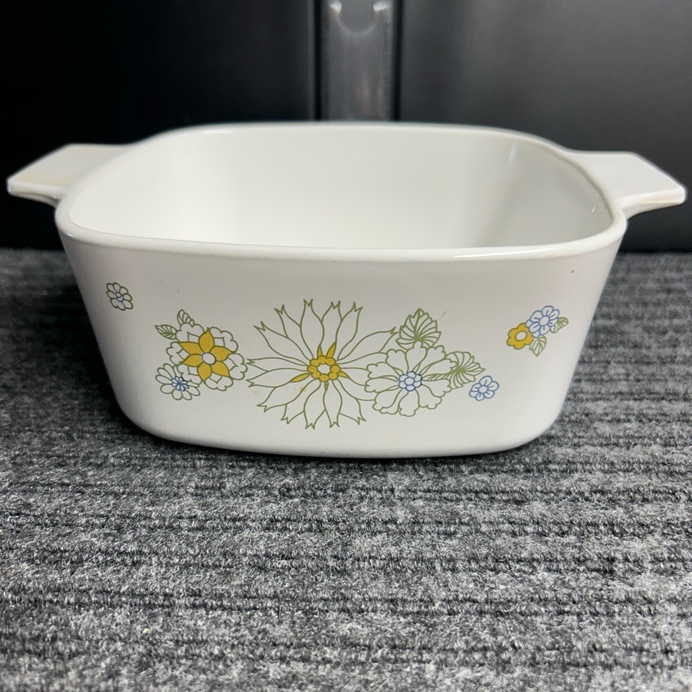 VTG Corningware White Baking Dish‎ with Floral Design 1971-74